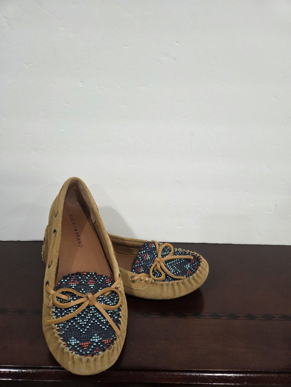 Lucky Brand Tan Suede Moccasins with Multicolor Front Sz.7.